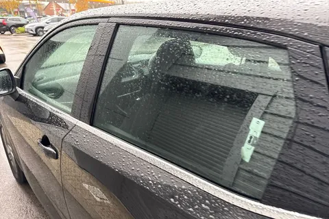 DS22KUU Nissan Qashqai 1.3 DiG-T MH Acenta Premium 5dr Thumbnail #29