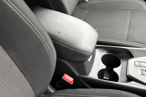 DS22KUU Nissan Qashqai 1.3 DiG-T MH Acenta Premium 5dr Thumbnail #39