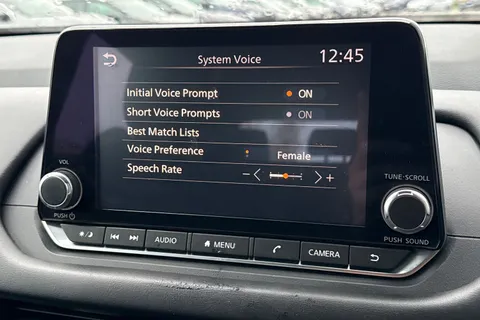 DS22KUU Nissan Qashqai 1.3 DiG-T MH Acenta Premium 5dr Thumbnail #44