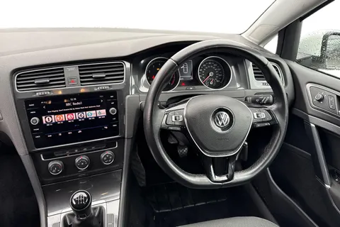 DK18XKU Volkswagen Golf 1.5 TSI EVO SE [Nav] 5dr Thumbnail #19