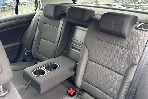 DK18XKU Volkswagen Golf 1.5 TSI EVO SE [Nav] 5dr Thumbnail #20