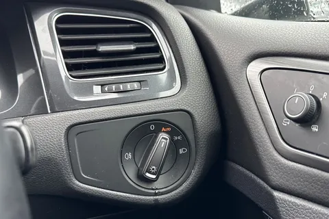 DK18XKU Volkswagen Golf 1.5 TSI EVO SE [Nav] 5dr Thumbnail #26