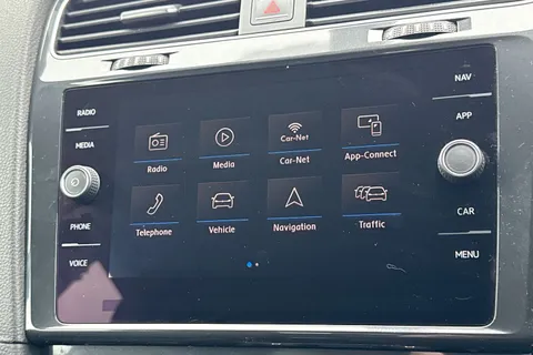 DK18XKU Volkswagen Golf 1.5 TSI EVO SE [Nav] 5dr Thumbnail #28