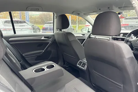 DK18XKU Volkswagen Golf 1.5 TSI EVO SE [Nav] 5dr Thumbnail #36