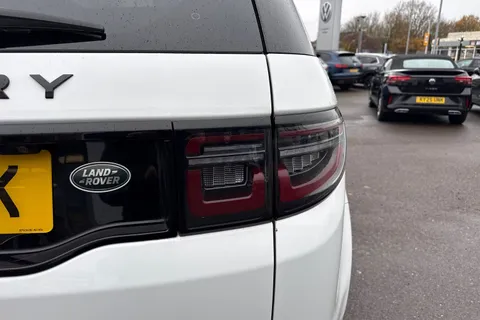 25 of 60 for Land Rover Discovery Sport 2.0 D240 MHEV R-Dynamic HSE Auto 4WD Euro 6 (s/s) 5dr