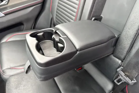 37 of 60 for Land Rover Discovery Sport 2.0 D240 MHEV R-Dynamic HSE Auto 4WD Euro 6 (s/s) 5dr