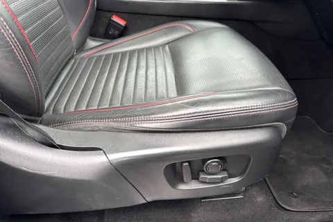 41 of 60 for Land Rover Discovery Sport 2.0 D240 MHEV R-Dynamic HSE Auto 4WD Euro 6 (s/s) 5dr