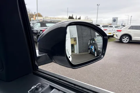 42 of 60 for Land Rover Discovery Sport 2.0 D240 MHEV R-Dynamic HSE Auto 4WD Euro 6 (s/s) 5dr