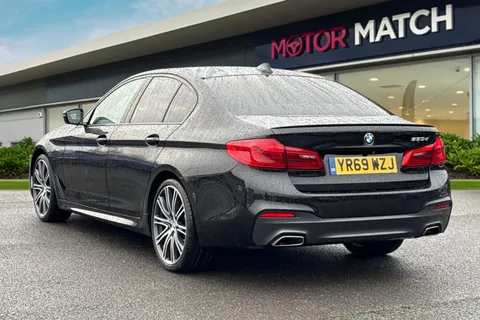 YR69WZJ BMW 5 Series 3.0 530d M Sport Auto Euro 6 (s/s) 4dr Thumbnail #3