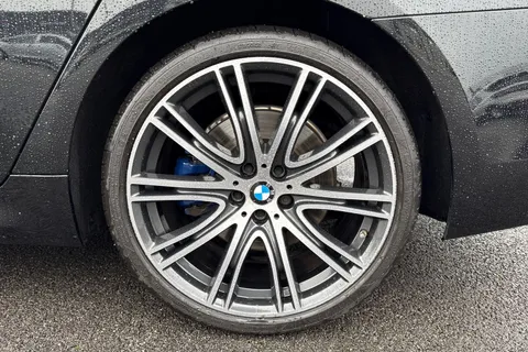 YR69WZJ BMW 5 Series 3.0 530d M Sport Auto Euro 6 (s/s) 4dr Thumbnail #13