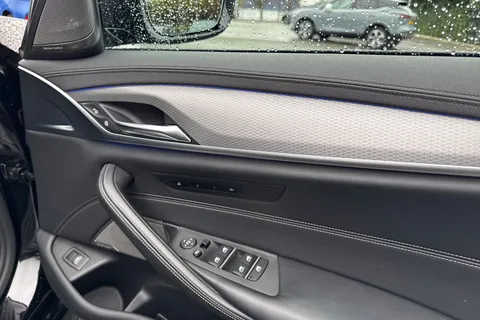 YR69WZJ BMW 5 Series 3.0 530d M Sport Auto Euro 6 (s/s) 4dr Thumbnail #22