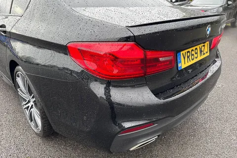YR69WZJ BMW 5 Series 3.0 530d M Sport Auto Euro 6 (s/s) 4dr Thumbnail #30