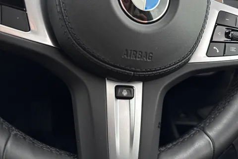 YR69WZJ BMW 5 Series 3.0 530d M Sport Auto Euro 6 (s/s) 4dr Thumbnail #45