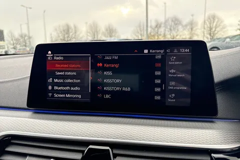 YR69WZJ BMW 5 Series 3.0 530d M Sport Auto Euro 6 (s/s) 4dr Thumbnail #48