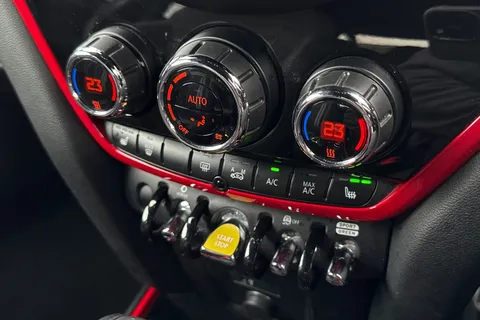 SV70ULL Mini Countryman 1.5 10kWh Cooper SE Sport Auto ALL4 Euro 6 (s/s) 5dr Thumbnail #20