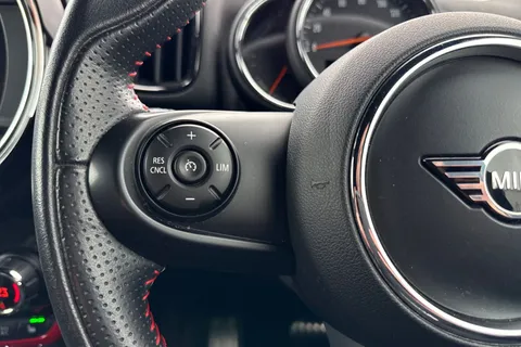 SV70ULL Mini Countryman 1.5 10kWh Cooper SE Sport Auto ALL4 Euro 6 (s/s) 5dr Thumbnail #45