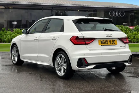 2 of 42 for Audi A1 S line 35 TFSI 150 PS S tronic