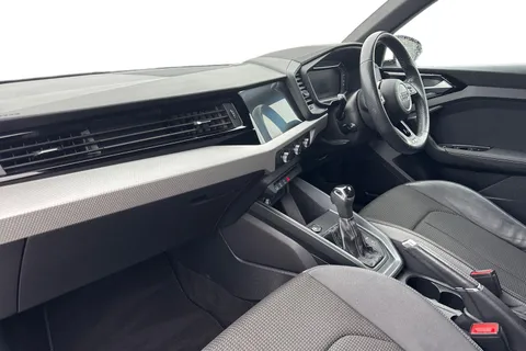 15 of 42 for Audi A1 S line 35 TFSI 150 PS S tronic