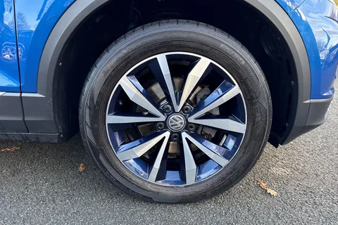 9 of 42 for Volkswagen T-Roc 1.5 TSI EVO Design 5dr