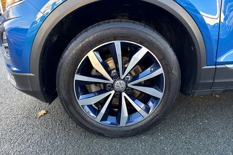 12 of 42 for Volkswagen T-Roc 1.5 TSI EVO Design 5dr