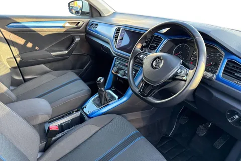 13 of 42 for Volkswagen T-Roc 1.5 TSI EVO Design 5dr