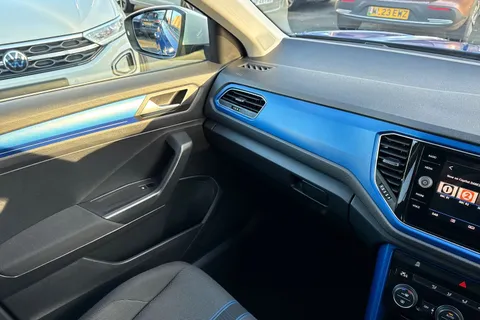 19 of 42 for Volkswagen T-Roc 1.5 TSI EVO Design 5dr