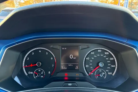 25 of 42 for Volkswagen T-Roc 1.5 TSI EVO Design 5dr