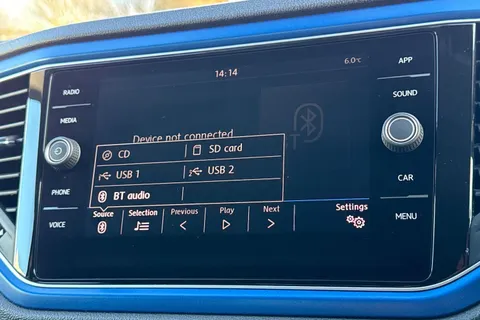 27 of 42 for Volkswagen T-Roc 1.5 TSI EVO Design 5dr