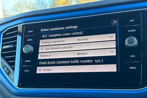 30 of 42 for Volkswagen T-Roc 1.5 TSI EVO Design 5dr