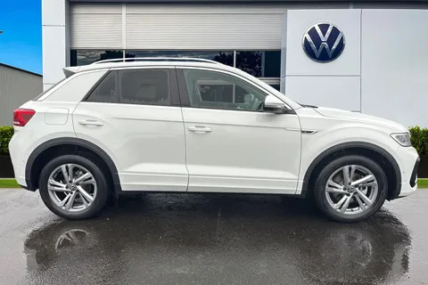 KO74JRZ Volkswagen T-Roc 2.0 TDI 150 EVO R-Line 5dr DSG **PAN ROOF + REVERSING CAMERA** Thumbnail #3