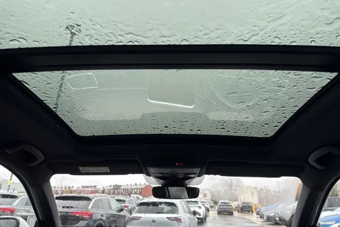 KO74JRZ Volkswagen T-Roc 2.0 TDI 150 EVO R-Line 5dr DSG **PAN ROOF + REVERSING CAMERA** Thumbnail #31