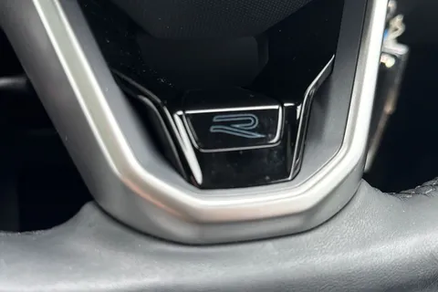 KO74JRZ Volkswagen T-Roc 2.0 TDI 150 EVO R-Line 5dr DSG **PAN ROOF + REVERSING CAMERA** Thumbnail #37