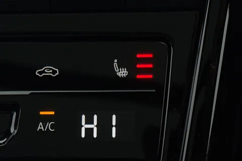 KO74JRZ Volkswagen T-Roc 2.0 TDI 150 EVO R-Line 5dr DSG **PAN ROOF + REVERSING CAMERA** Thumbnail #41