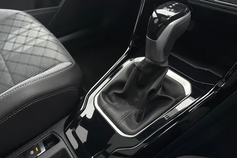 KO74JRZ Volkswagen T-Roc 2.0 TDI 150 EVO R-Line 5dr DSG **PAN ROOF + REVERSING CAMERA** Thumbnail #43