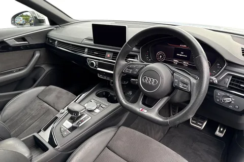 14 of 67 for Audi A4 Avant 2.0 TFSI Black Edition S Tronic Euro 6 (s/s) 5dr