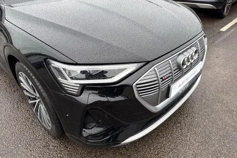 8 of 58 for Audi e-tron Sportback S line 55 quattro 300,00 kW