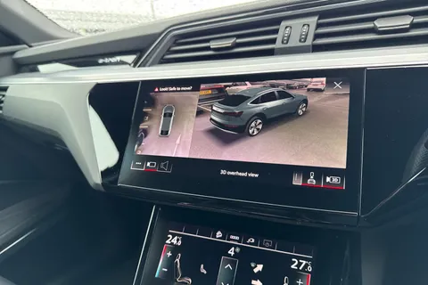 33 of 58 for Audi e-tron Sportback S line 55 quattro 300,00 kW