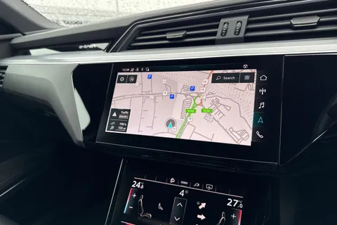 40 of 58 for Audi e-tron Sportback S line 55 quattro 300,00 kW