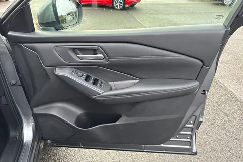 DP22AEL Nissan Qashqai 1.3 DIG-T MHEV Acenta Premium Euro 6 (s/s) 5dr Thumbnail #22