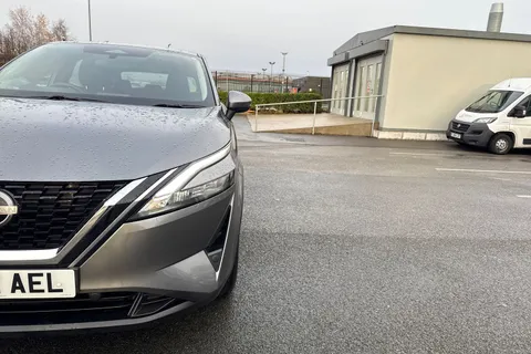 DP22AEL Nissan Qashqai 1.3 DIG-T MHEV Acenta Premium Euro 6 (s/s) 5dr Thumbnail #27