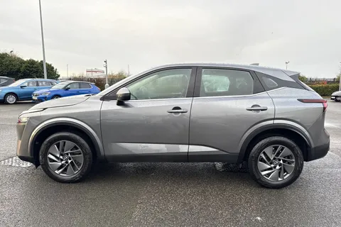 DP22AEL Nissan Qashqai 1.3 DIG-T MHEV Acenta Premium Euro 6 (s/s) 5dr Thumbnail #31