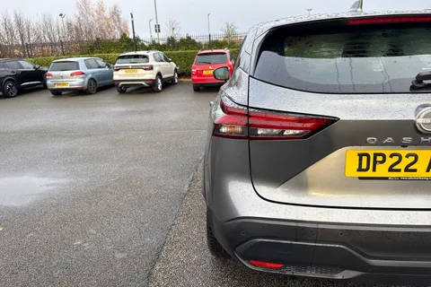 DP22AEL Nissan Qashqai 1.3 DIG-T MHEV Acenta Premium Euro 6 (s/s) 5dr Thumbnail #34
