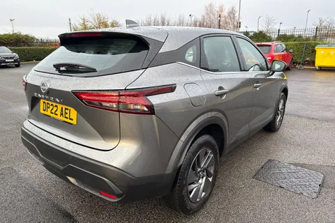 DP22AEL Nissan Qashqai 1.3 DIG-T MHEV Acenta Premium Euro 6 (s/s) 5dr Thumbnail #36