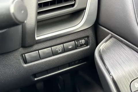 DP22AEL Nissan Qashqai 1.3 DIG-T MHEV Acenta Premium Euro 6 (s/s) 5dr Thumbnail #40