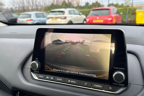 DP22AEL Nissan Qashqai 1.3 DIG-T MHEV Acenta Premium Euro 6 (s/s) 5dr Thumbnail #49