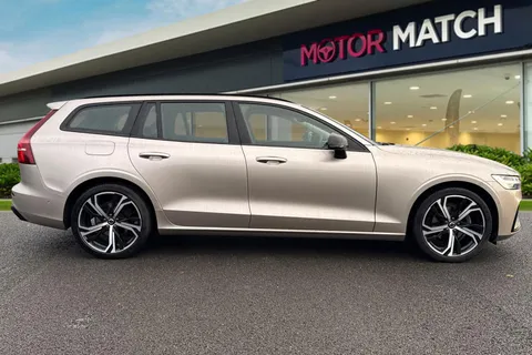 WG23VJP Volvo V60 2.0 B3 MHEV Plus DCT Auto Euro 6 (s/s) 5dr Thumbnail #4