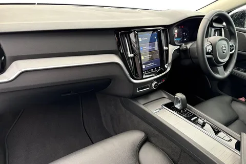 WG23VJP Volvo V60 2.0 B3 MHEV Plus DCT Auto Euro 6 (s/s) 5dr Thumbnail #16