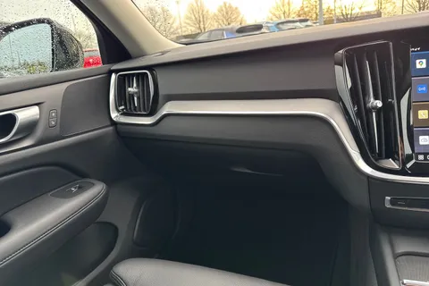 WG23VJP Volvo V60 2.0 B3 MHEV Plus DCT Auto Euro 6 (s/s) 5dr Thumbnail #21