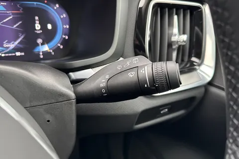 WG23VJP Volvo V60 2.0 B3 MHEV Plus DCT Auto Euro 6 (s/s) 5dr Thumbnail #44