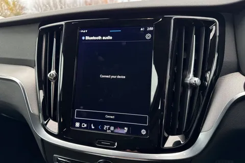 WG23VJP Volvo V60 2.0 B3 MHEV Plus DCT Auto Euro 6 (s/s) 5dr Thumbnail #50